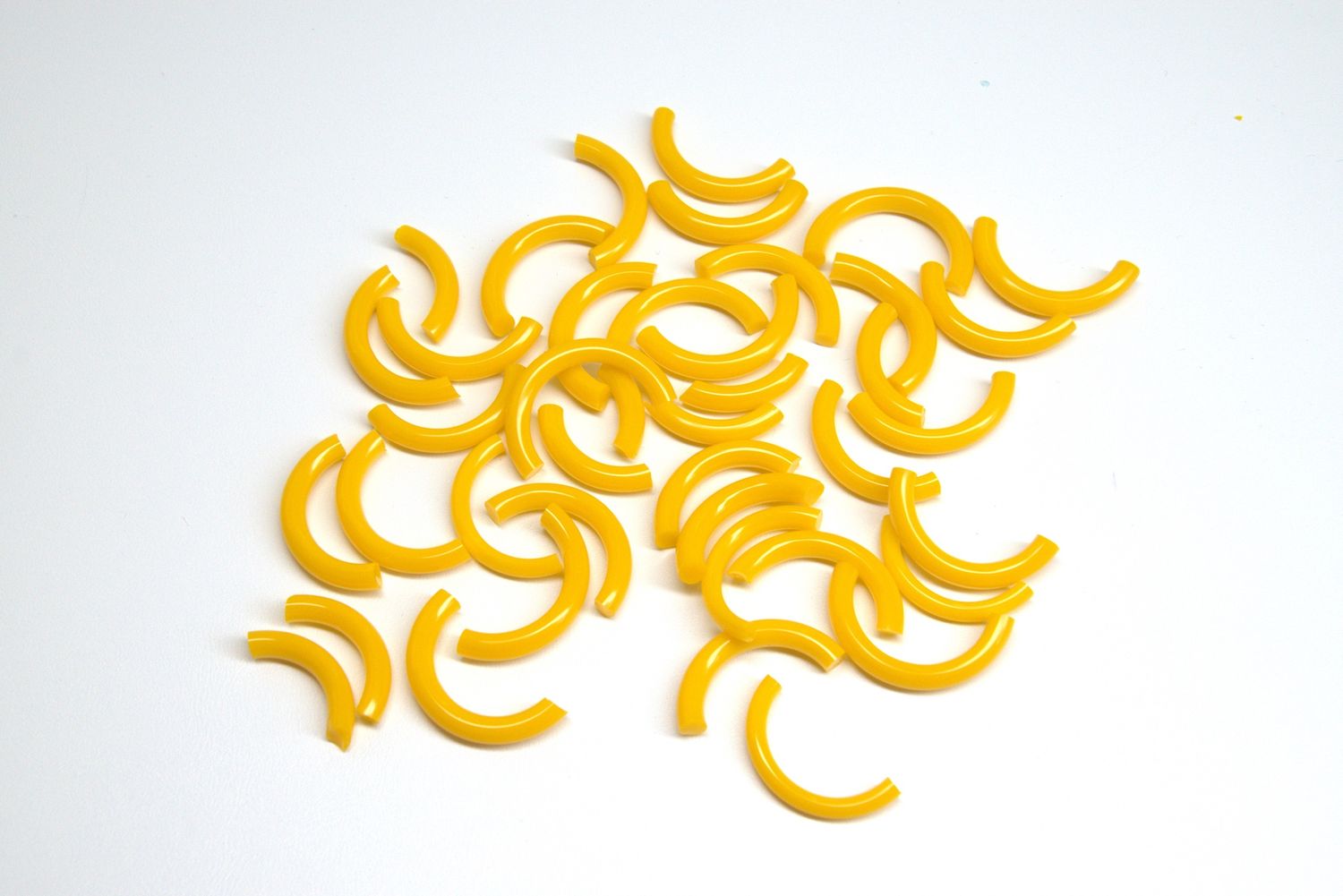 BE0320 Marigold Yellow Macaroni