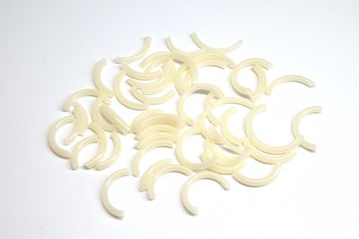 BE0420 Cream Macaroni