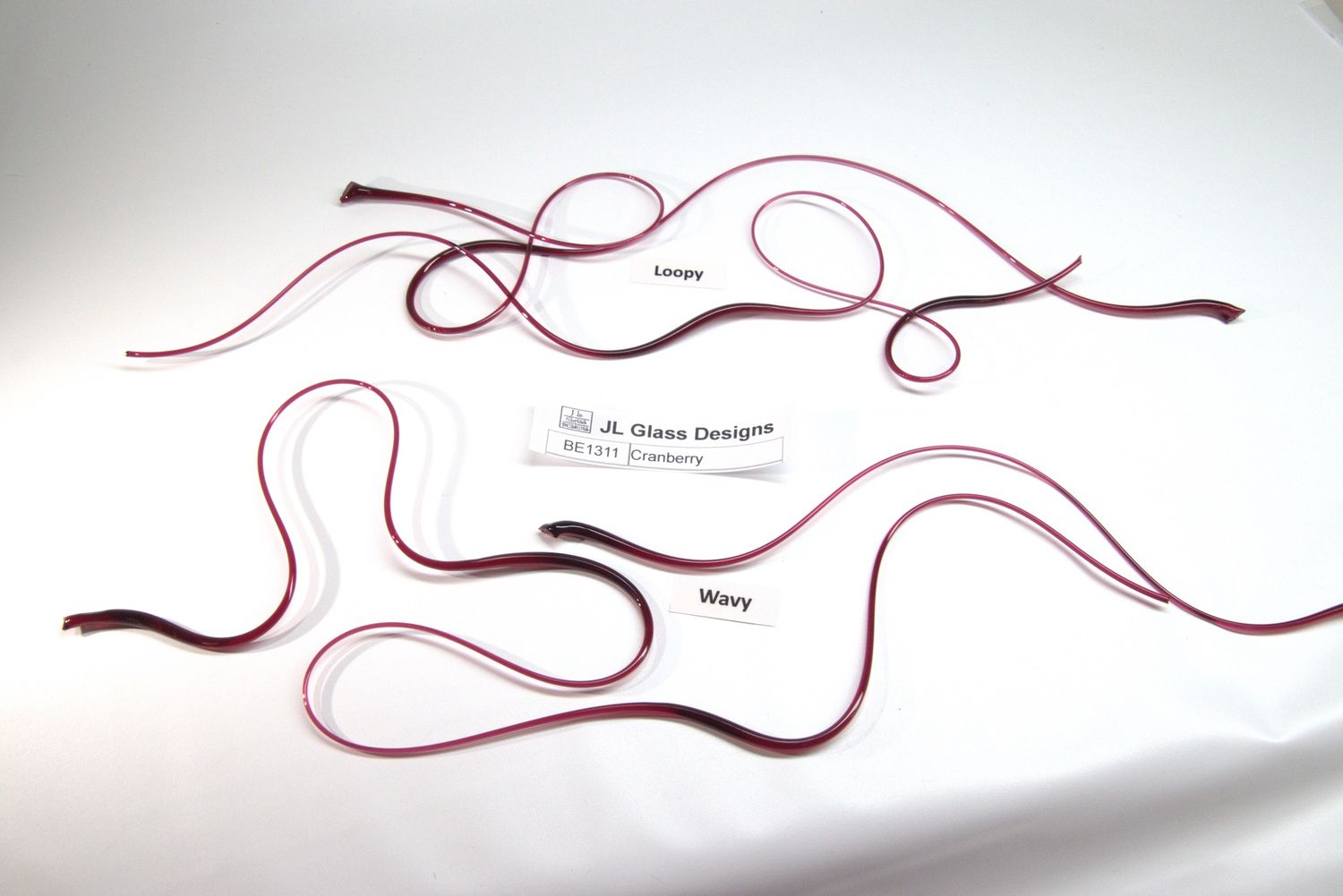 BE1311 Cranberry Vitrigraph Stringer