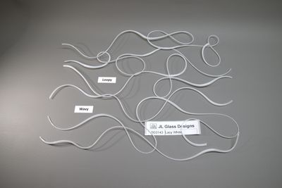 BE0143 Lacy White Vitrigraph Stringer