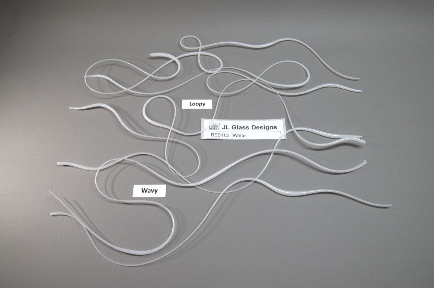 BE0113 White Vitrigraph Stringer