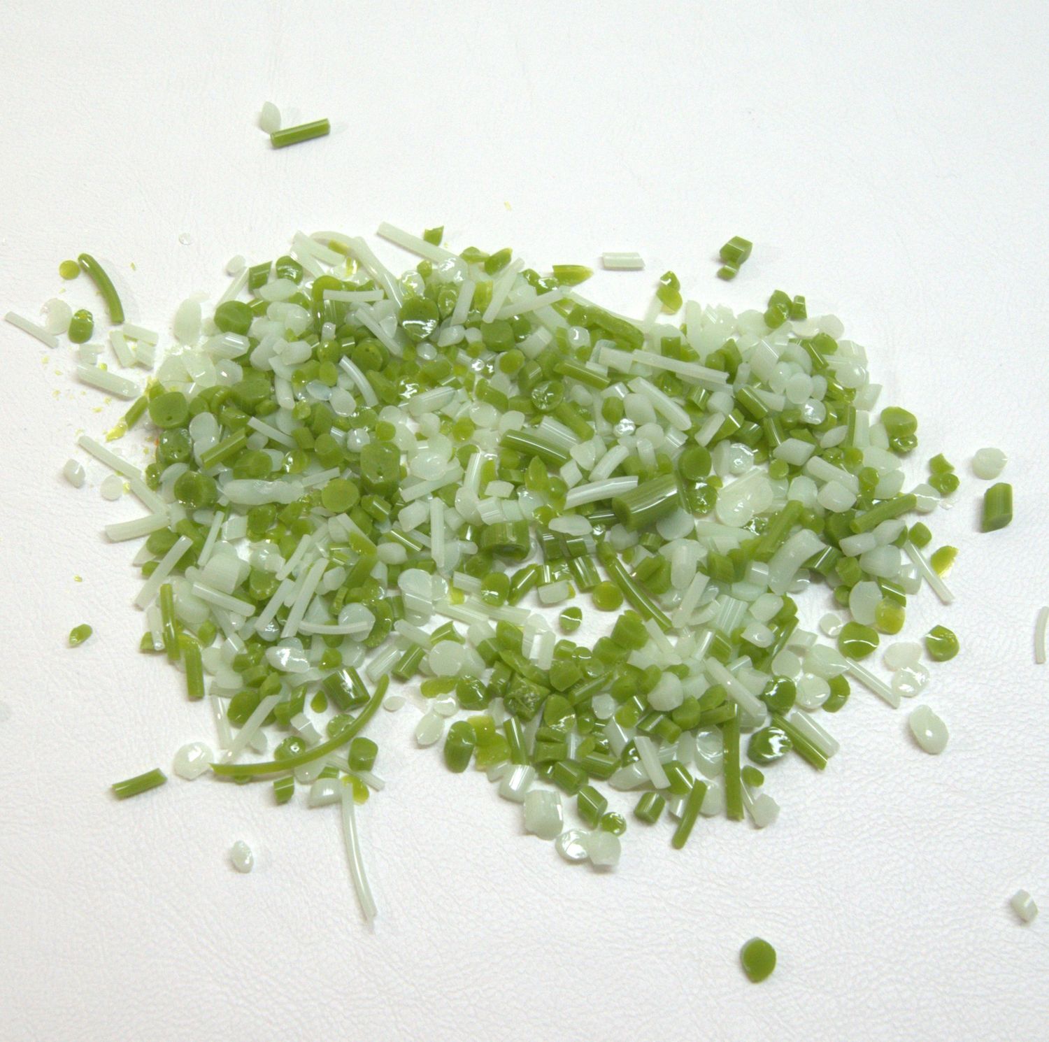 BE9030 Mixed Greens - All Opal Bits&#39;n&#39;Pieces