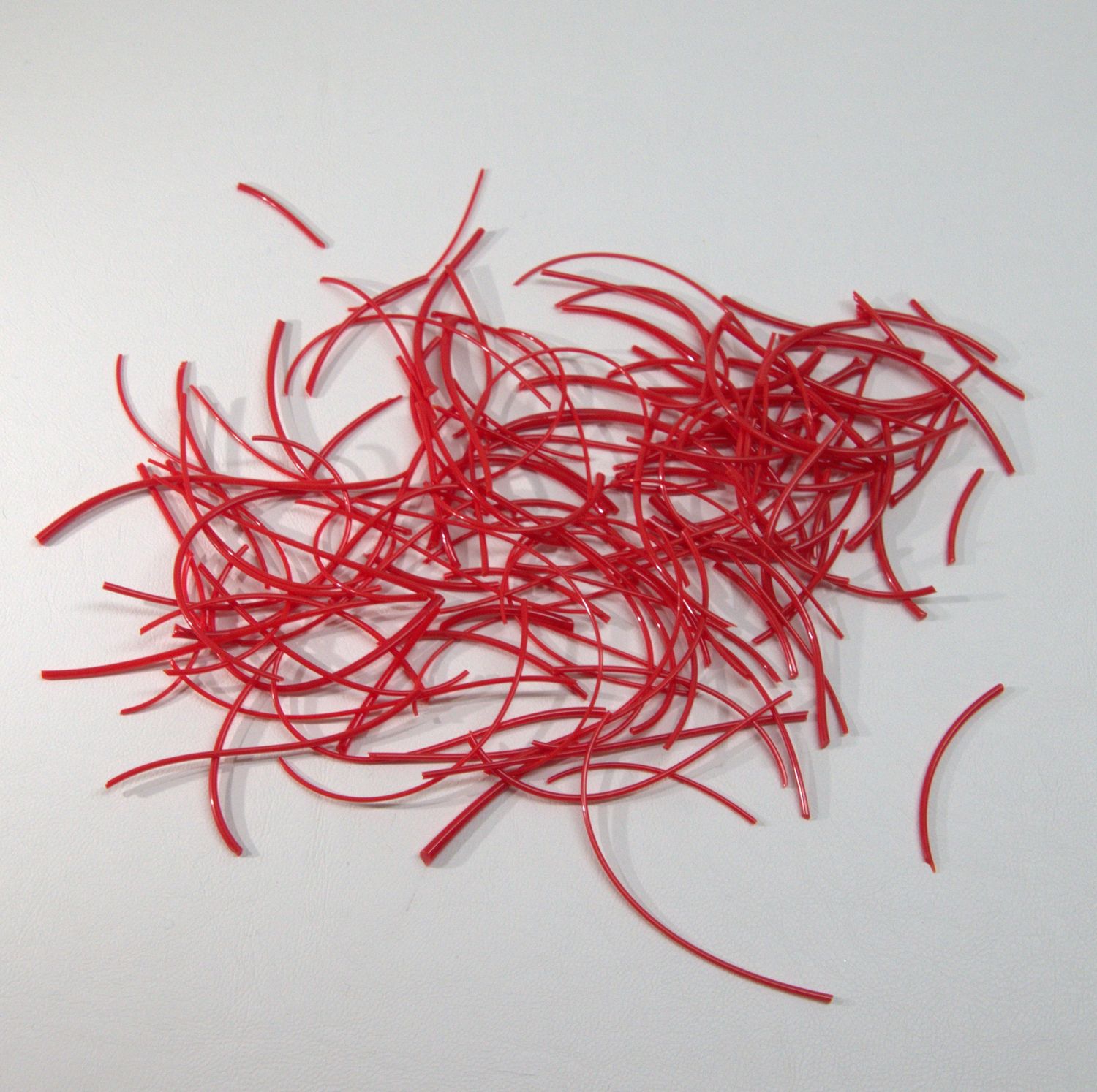 BE0024 Tomato Red 2 Oz Snippets Standard