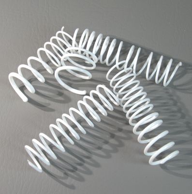 BE0013 Opaque White Curls