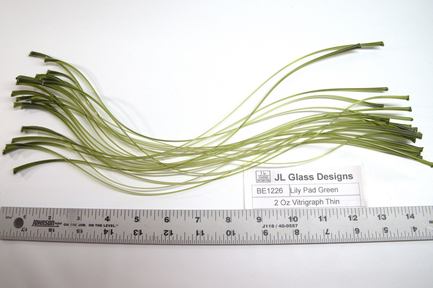 BE1226   Lily Pad Green Thin Vitrigraph Stringer