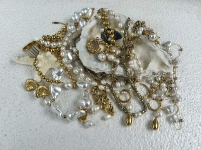 THE PEARL COLLECTION  