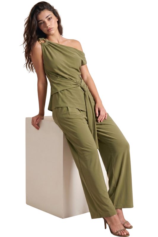 Olivia Asymmetric Top