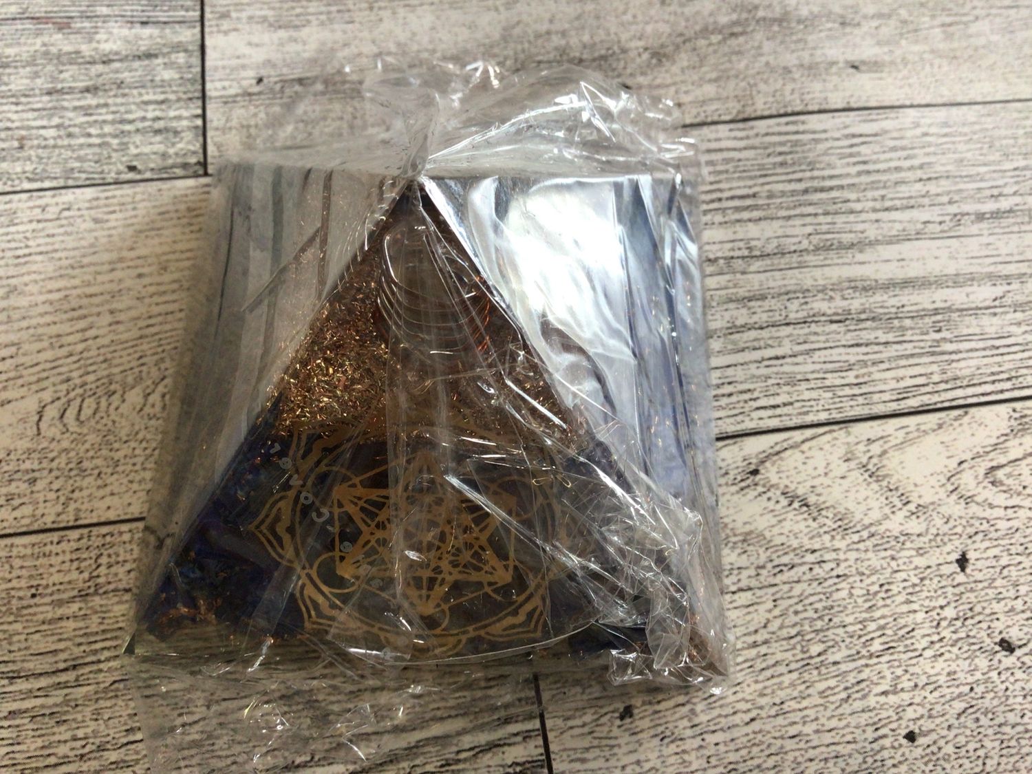 Lapis Lazuli Pyramid Lg