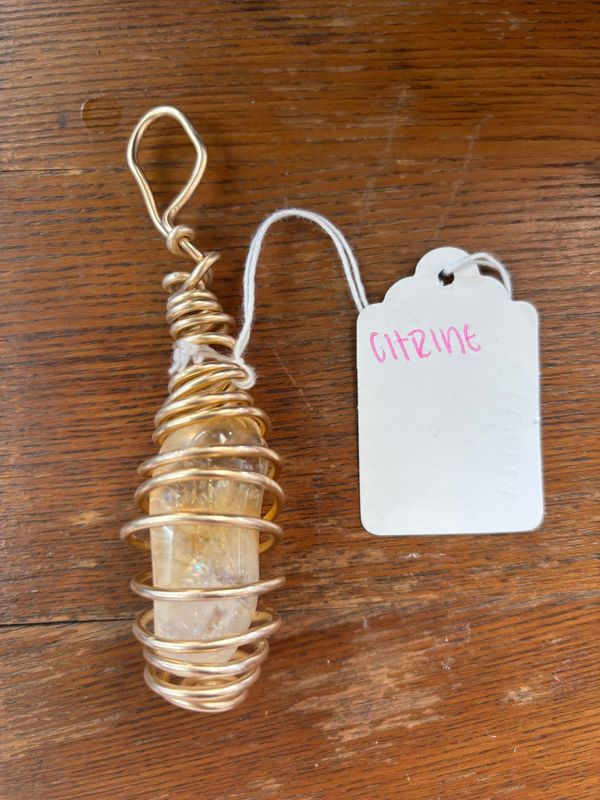 Nina Pelekai (Citrine)