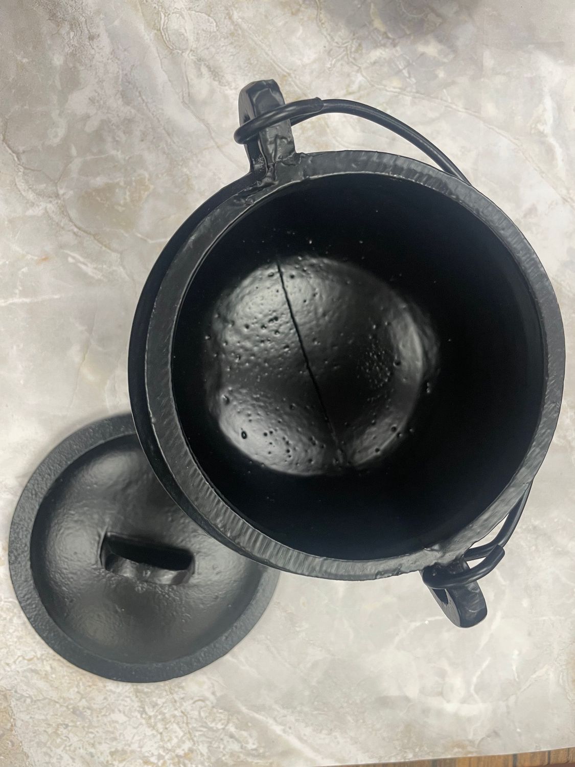 Cauldron with Lid 3.5”