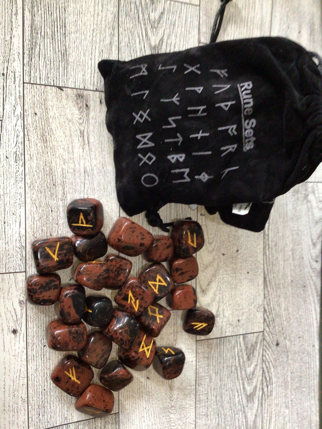 Mahogany Obsidian Rune Set