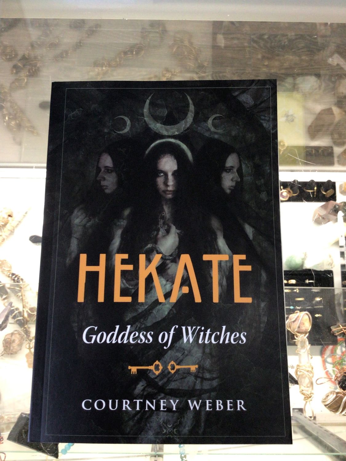 Hekate: Goddess of witches