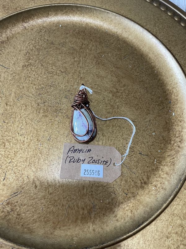 Amelia (Ruby Zoisite)