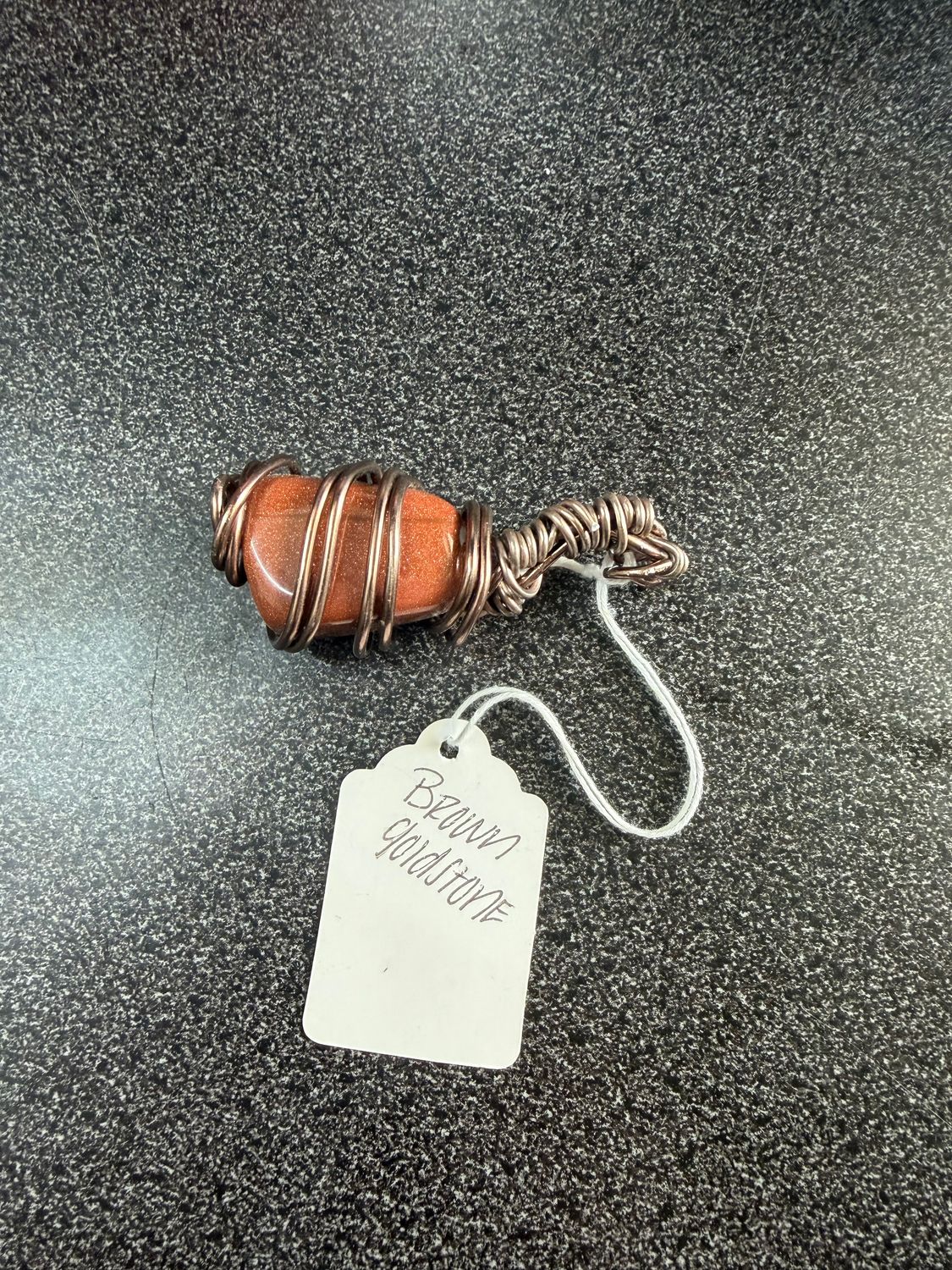 Roo (Brown Goldstone)