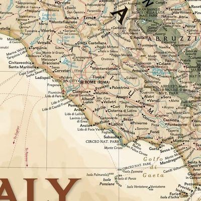 Italy Wall Map, Executive · Nat Geo