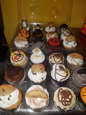Thanksgiving Variety Cupcakes