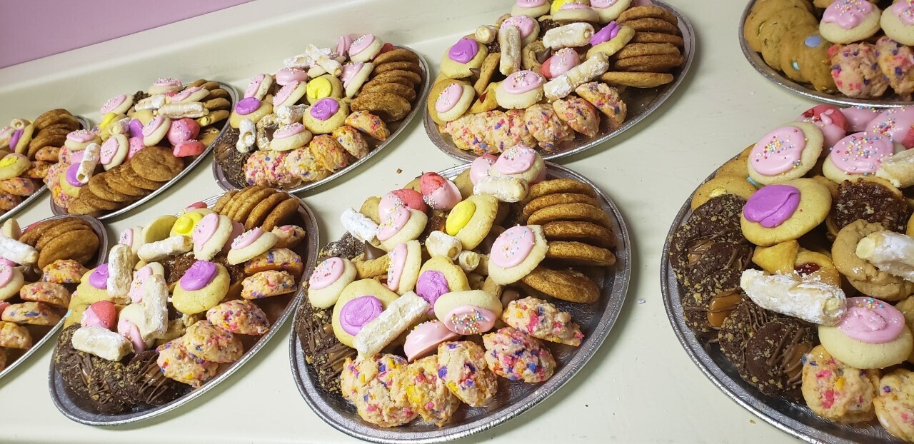 2 Dozen Variety Cookie Tray