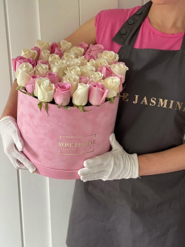  Pink Large Velvet Box & Up To 40 Stems Of Fresh Roses (Our Top Selling Item)  