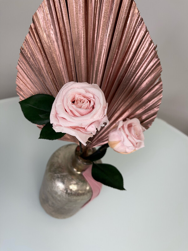 Minimalistic Design Forever Long Stem Roses In A Designer Vase 