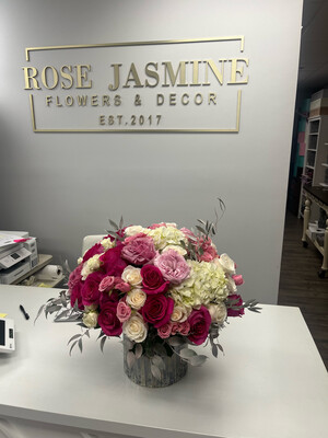 Premium Cut Roses And Hydrangeas In A Designer Vase
