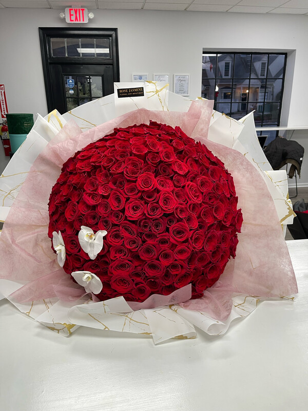 200 Premium Long Stem *Red* Roses - Wrapped Bouquet