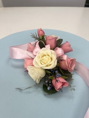 Corsage (Pick-Up or Add-On Item)
