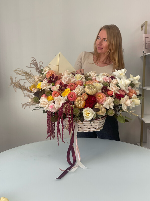 Exquisite fall inspired floral basket