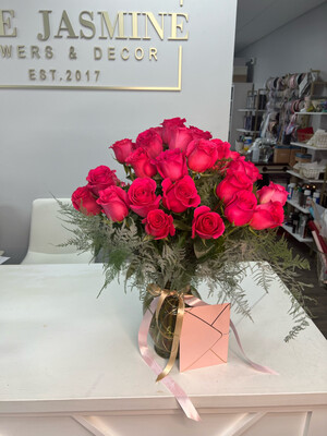 3-Dozen Premium Cut Roses In A Clear Vase
