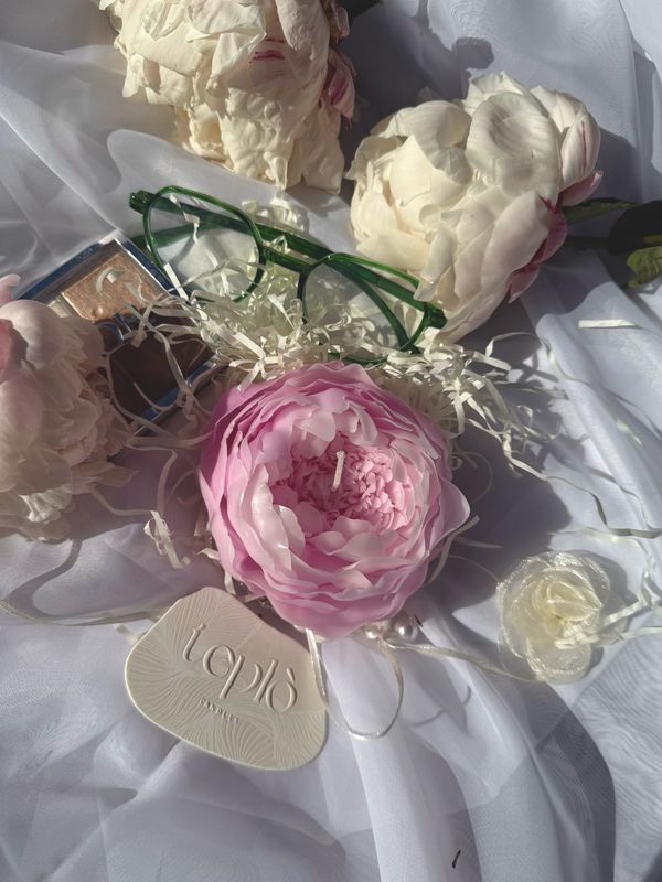 Blooming Grace Candle