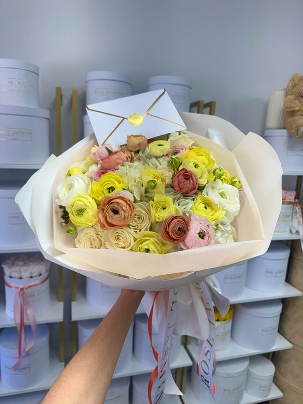 We Dream Of Ranunculus - Wrapped Bouquet