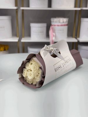 Under $200 / Premium Gifts