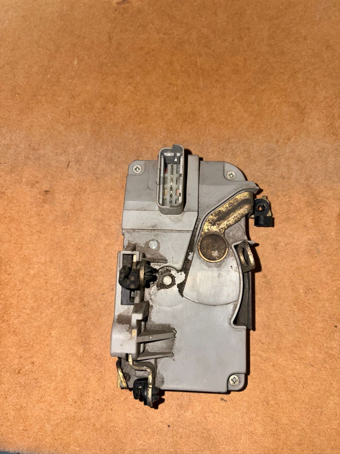 Serrure de porte 9136j1