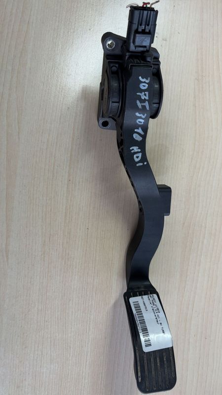 Peugeot 207 Pédale d'accélérateur 0280752247