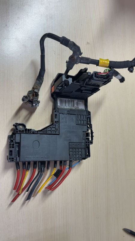 9665878080 Unité de gestion de la protection de voiture Module de batterie BPGA pour 508 C4L C5 Ds4 9666817380 6500je