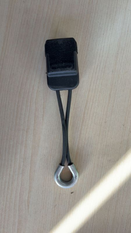 2007-2015 Vauxhall Corsa D – Tige latérale / Boucle / Ancrage de ceinture de sécurité – 13240226