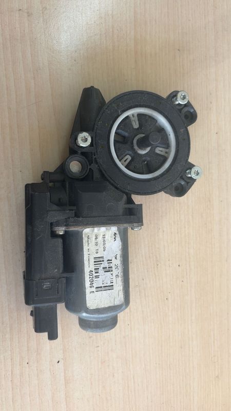 Renault Grand Scenic, I 2003.01 - 2009.12 Moteur de lève-vitre - AVANT GAUCHE 440726J4