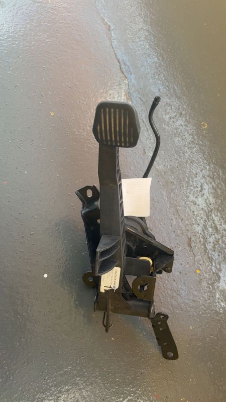 Pédale d'embrayage adaptable d'occasion pour Volvo S40 II 4N517B633BK