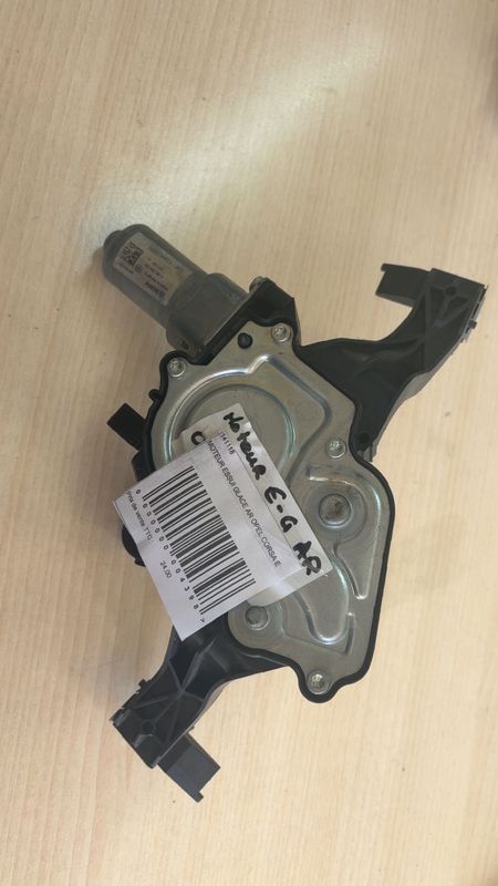 Moteur d'essuie-glace arri re Opel Corsa E 13443959 1.2 51kW B12XER 296950