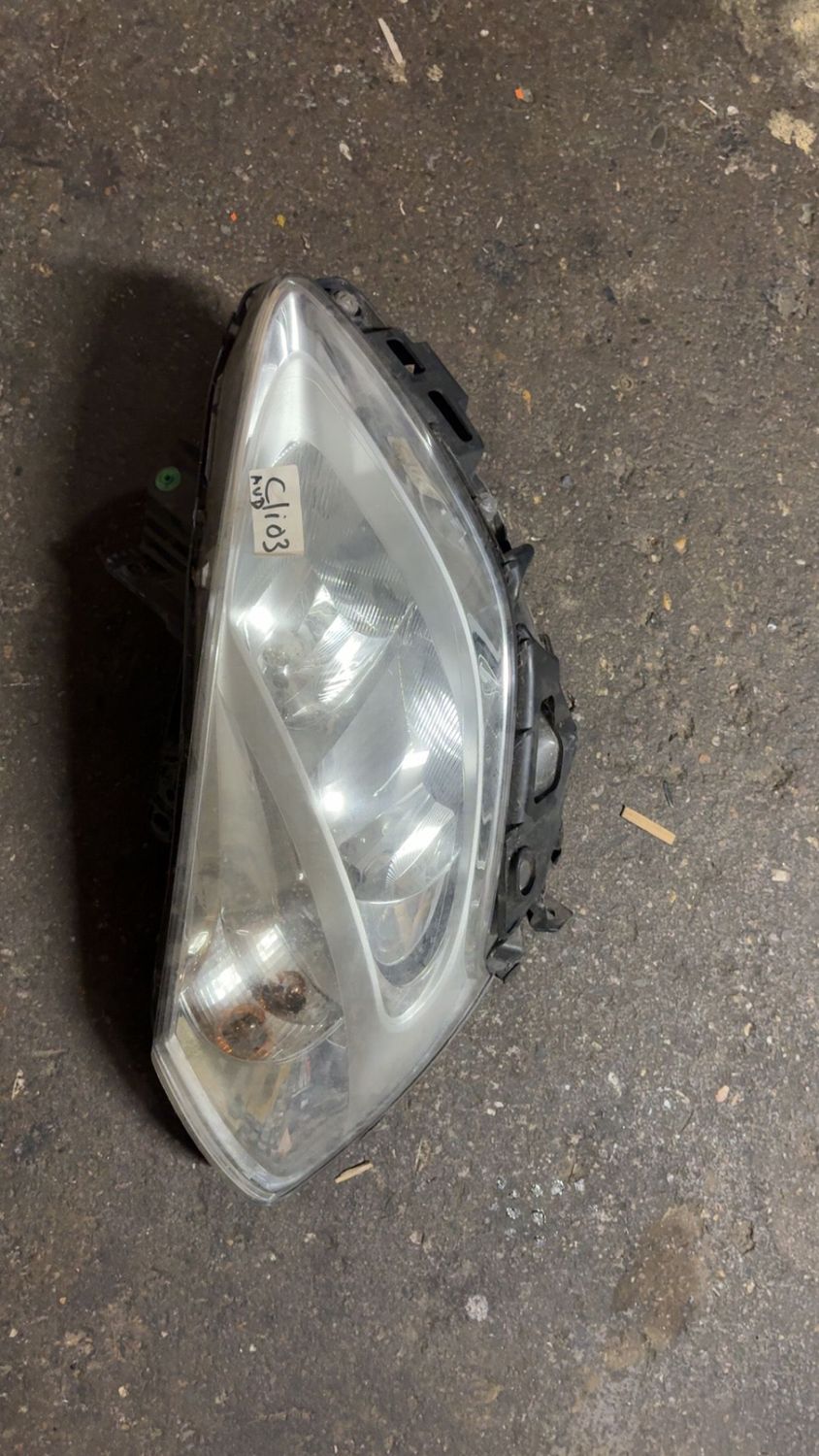 Optique avant principal droit (feux)(phare) RENAULT CLIO 3 PHASE 2 - 8200892495