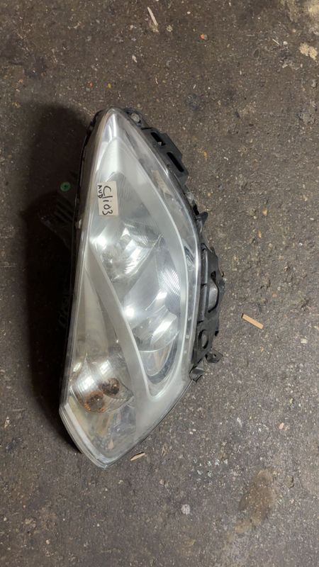 Optique avant principal droit (feux)(phare) RENAULT CLIO 3 PHASE 2 - 8200892495