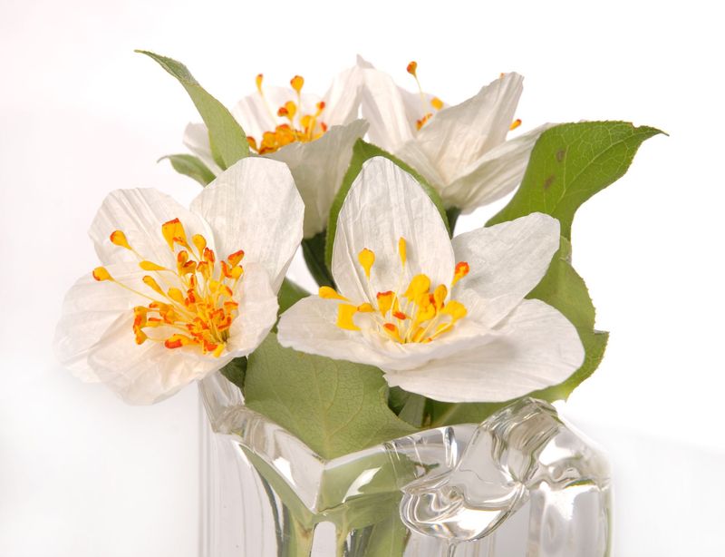 Christrosen aus finnischen Papiergarnen