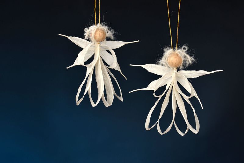 Filigrane Engel aus finnischen Papiergarnen