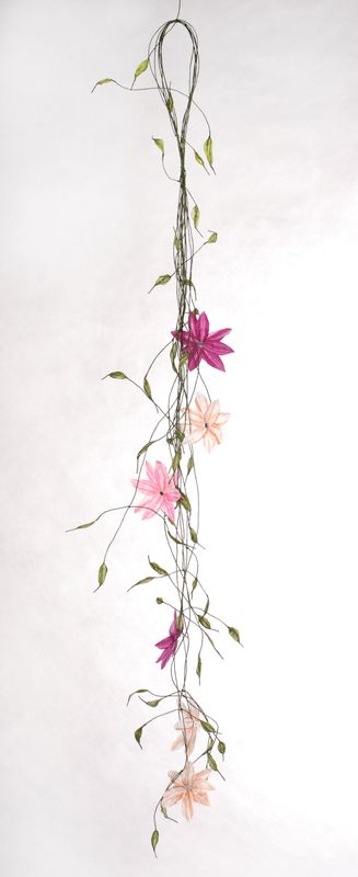 Sternenblütengehänge aus finnischen Papiergarnen