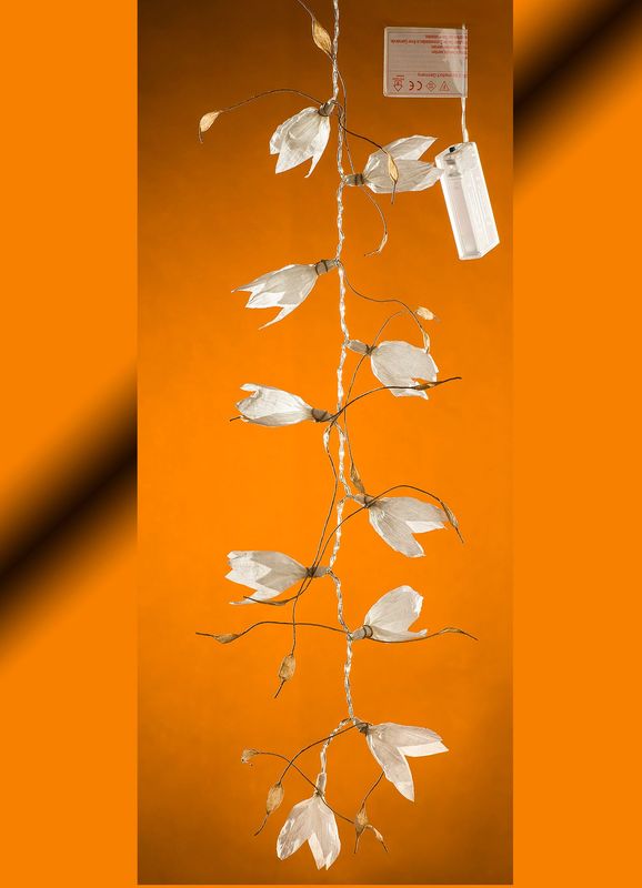 Blütenlichterkette mit finnischen Papiergarnen