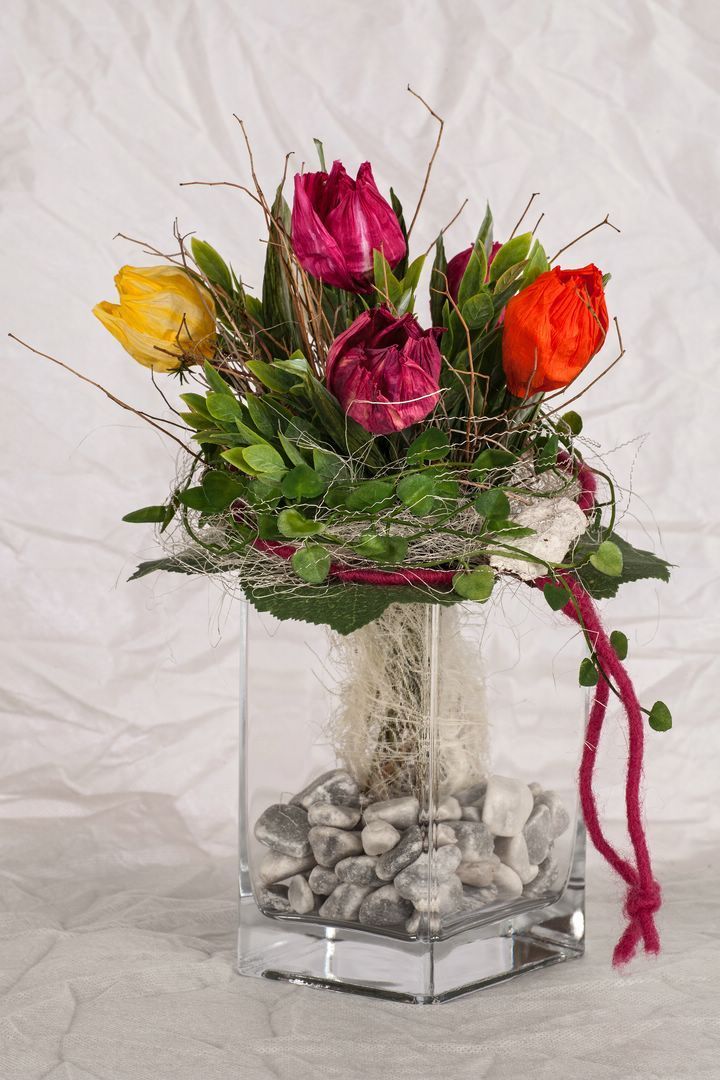 Kleine  Tulpen aus finnischen Papiergarnen  Materialpackung