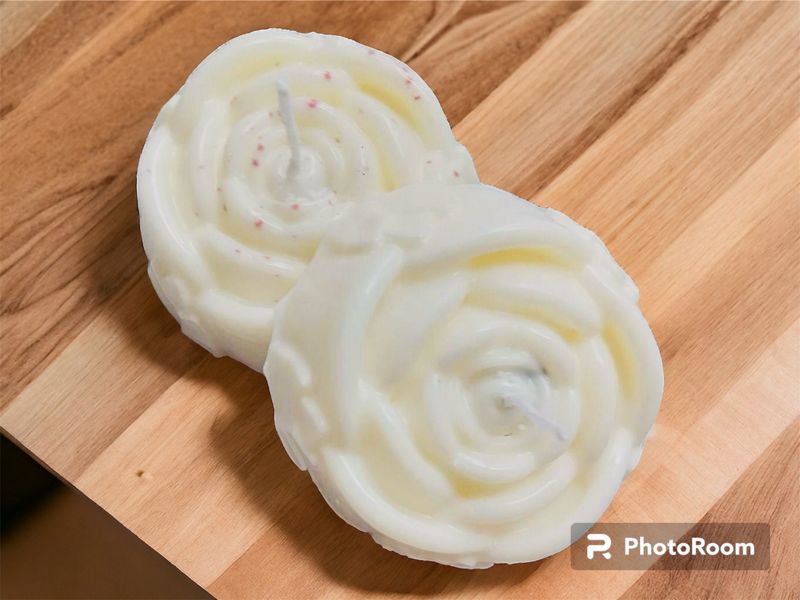 White vanilla and rose candle| Rose Mould| Engagement favours| Wedding favours|