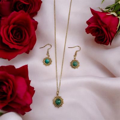 Green  Star Necklace Set