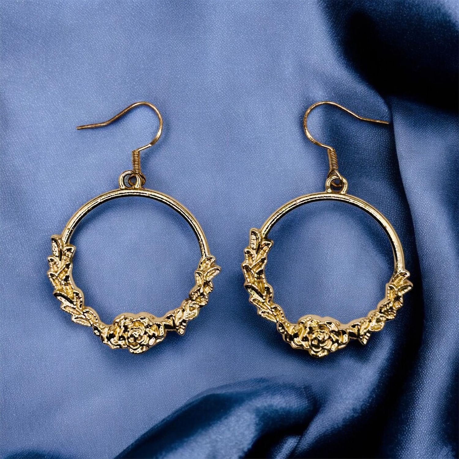 Gold wreath earrings