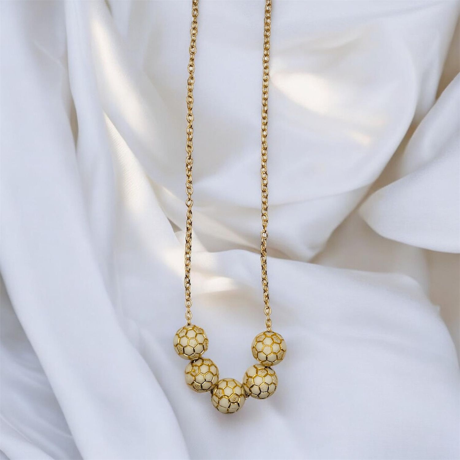 Gold and White Beads necklace