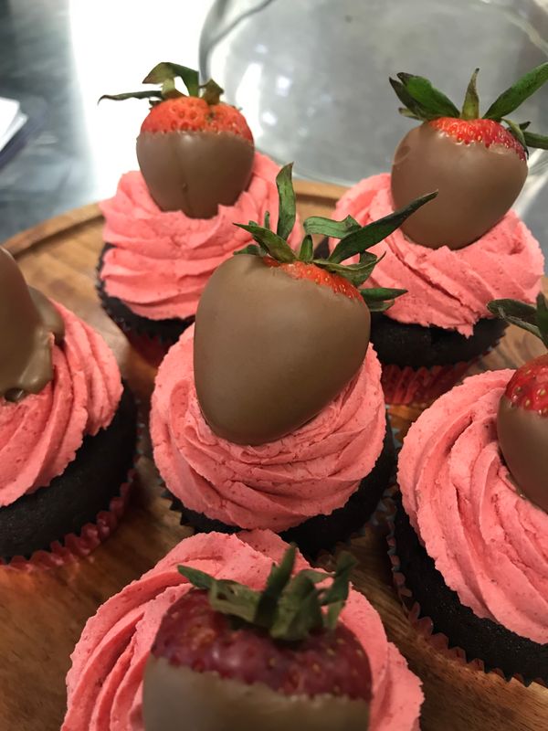 Chocolate Covered Strawberry Cupcakes